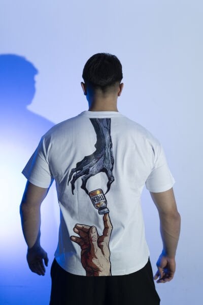 BEYAZ OVERSİZE BASKILI TİŞÖRT