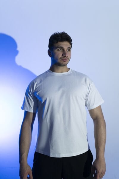 BEYAZ OVERSİZE BASKILI TİŞÖRT